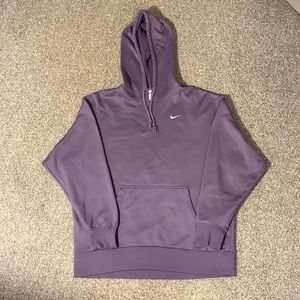 women’s small therma-fit nike hoodie in the color lavender